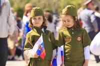 Кремль выделил более 40 млрд рублей на промывку мозгов школьникам. Это в четыре раза больше чем в прошлом году